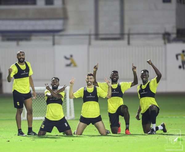 لاعبو الاتحاد