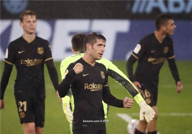 ?i=epa%2fsoccer%2f2020-10%2f2020-10-01%2f2020-10-01-08714311_epa