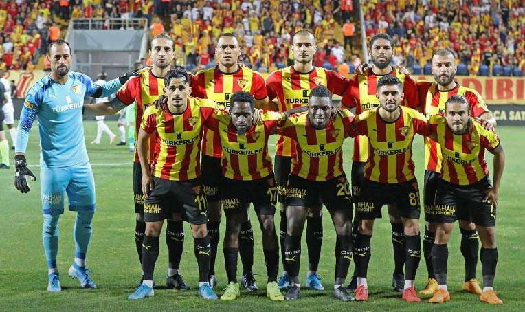 لاعبو جوزتيبه