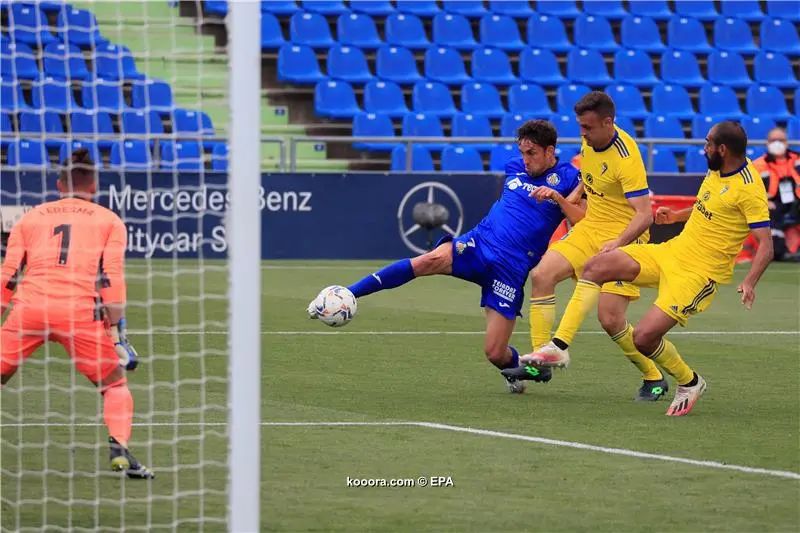 ?i=albums%2fmatches%2f2051311%2f2021-04-10-09126679_epa