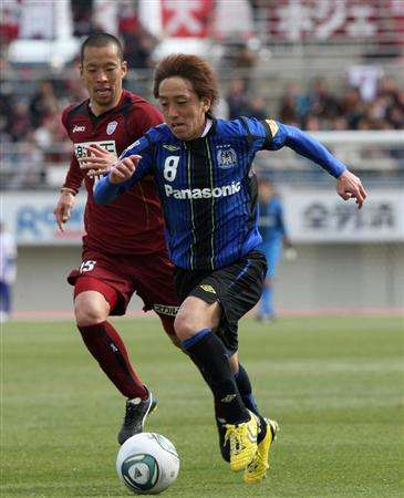 صورة من المباراة الودية بين جامبا أوساكا وفيسيل كوبي