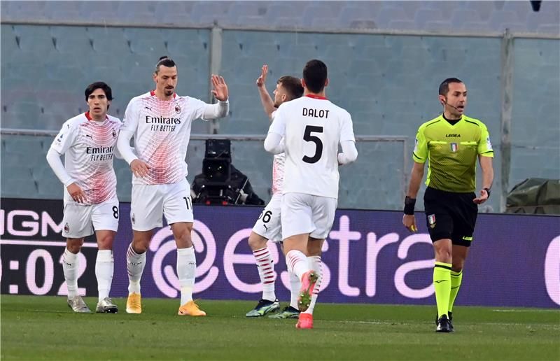 لاعبو ميلان