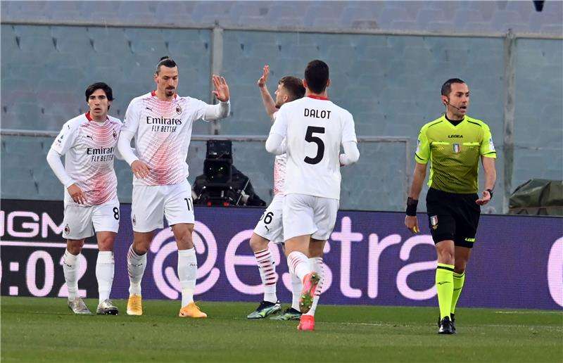 لاعبو ميلان