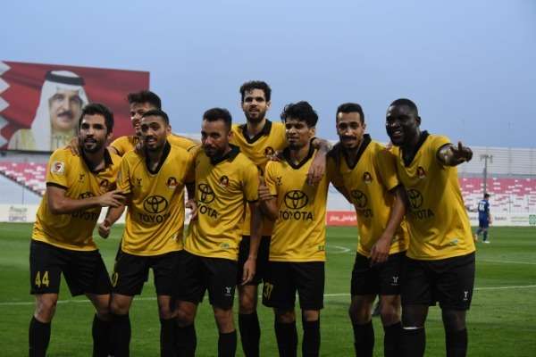 لاعبو الأهلي