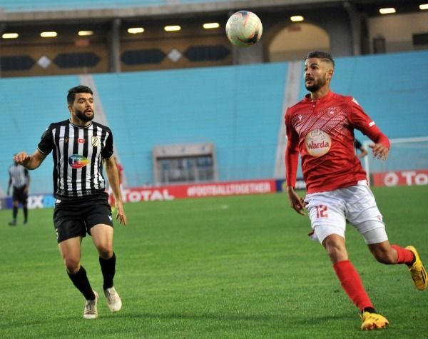 من لقاء الذهاب بين الفريقين 