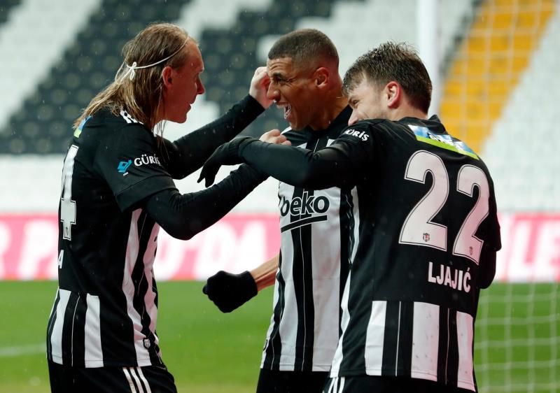 لاعبو بشكتاش 