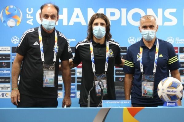 من المؤتمر الصحفي