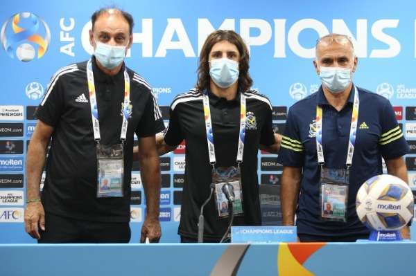 من المؤتمر الصحفي