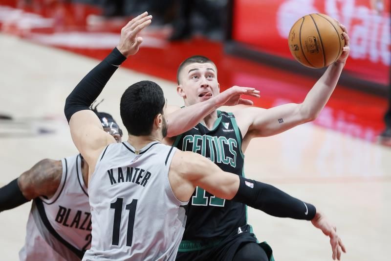 2021-04-14t041511z_2113687333_mt1usatoday15892129_rtrmadp_3_nba-boston-celtics-at-portland-trail-blazers_reuters