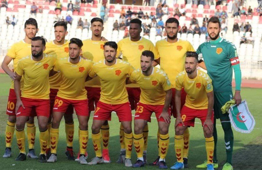 لاعبو نصر حسين داي 