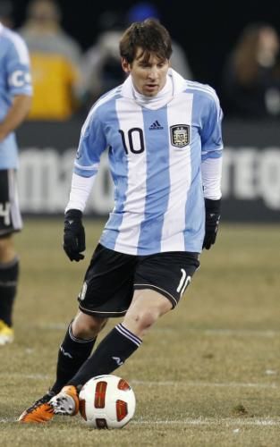 2011-03-272011-03-27t010257z_01_erd22_rtridsp_3_soccer-friendly_reuters