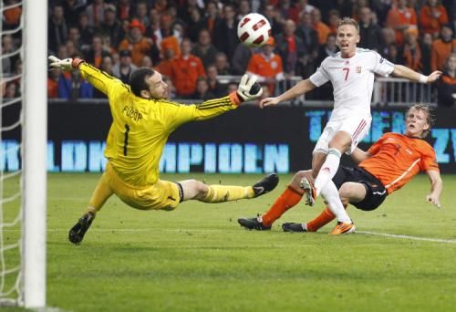 2011-03-292011-03-29t203444z_01_jfl17_rtridsp_3_soccer-euro_reuters