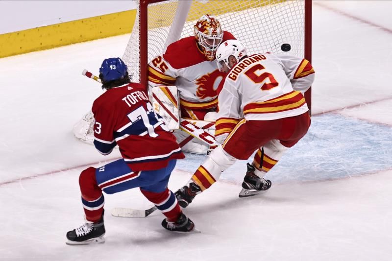 2021-04-17t022502z_1040080254_mt1usatoday15911653_rtrmadp_3_nhl-calgary-flames-at-montreal-canadiens_reuters