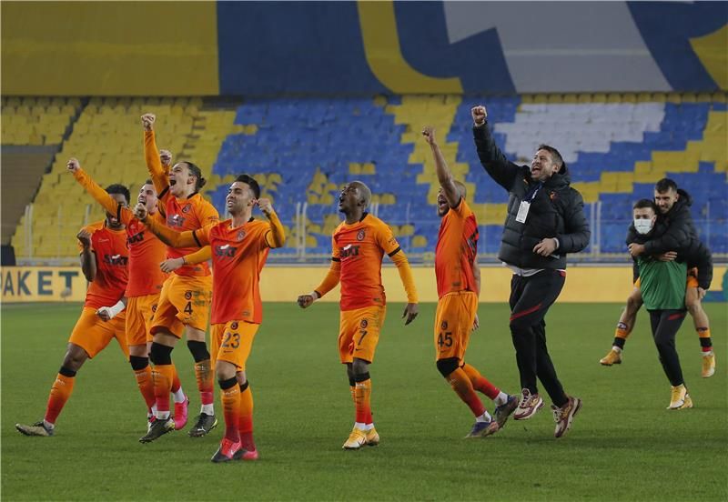 لاعبو جالطة سراي 