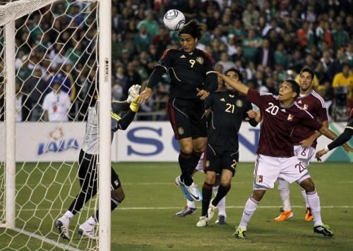 2011-03-302011-03-30t044625z_01_mb07_rtridsp_3_soccer_reuters