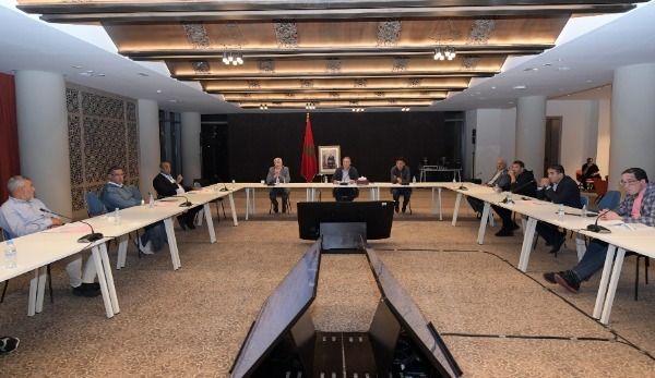 من الاجتماع