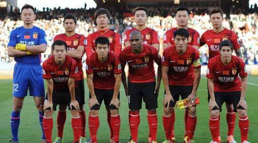 لاعبو إيفرجراند