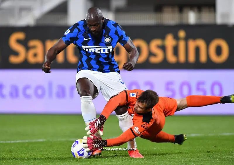 ?i=reuters%2f2021-04-21%2f2021-04-21t201914z_1248120452_up1eh4l1kfz1p_rtrmadp_3_soccer-italy-spz-int-report_reuters