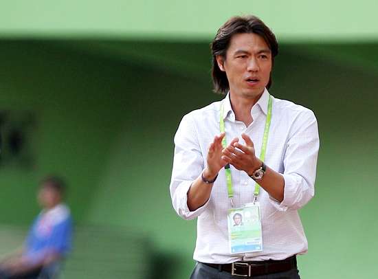 هونغ ميونغ بو مدرب منتخب كوريا الجنوبية الأولمبي