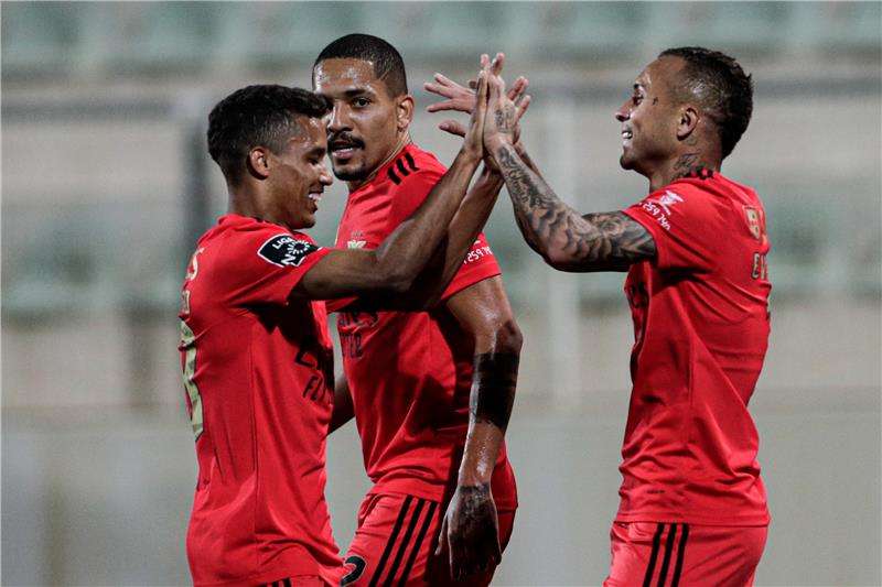 فرحة لاعبي بنفيكا 