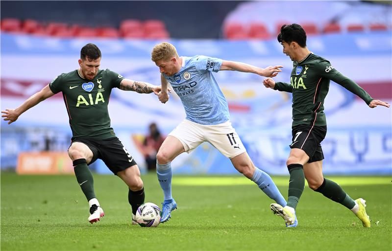 من لقاء مان سيتي وتوتنهام