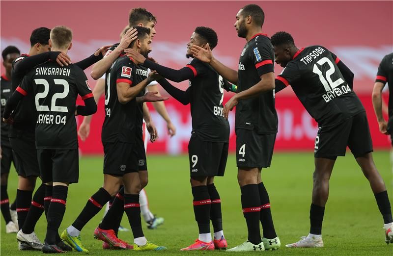 لاعبو باير ليفركوزن