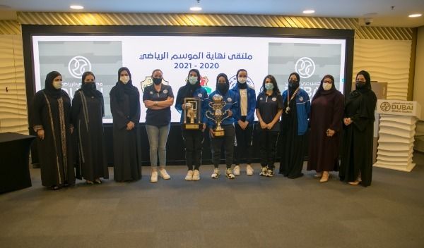 من الملتقى