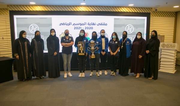 من الملتقى