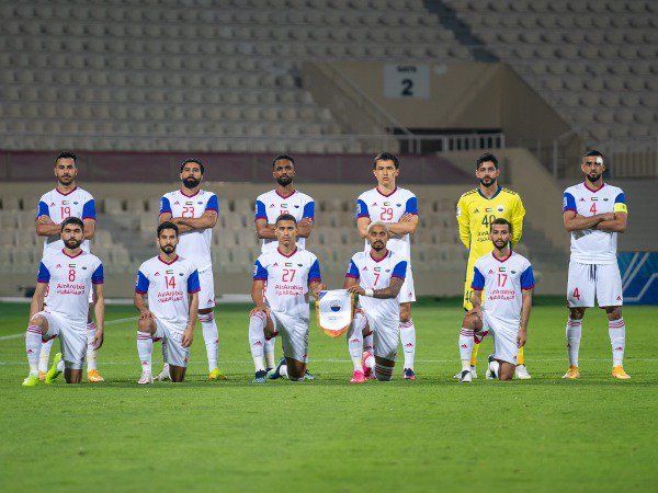 لاعبو الشارقة