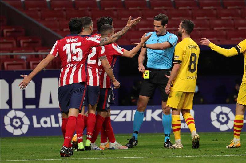 مباراة سابقة بين الفريقين