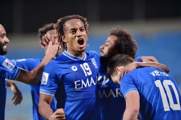 لاعبو الهلال
