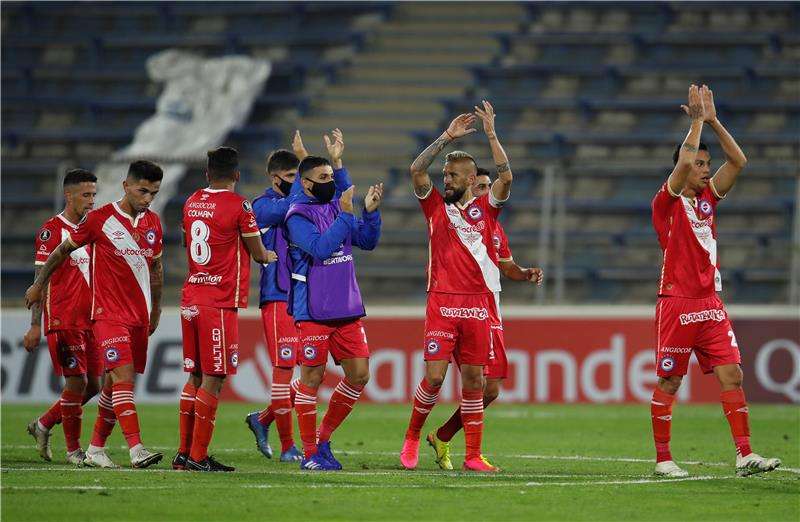 لاعبو أرخينتينوس جونيورز 