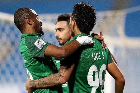 فرحة لاعبي شباب الأهلي