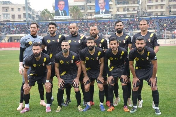 لاعبو  فريق الساحل