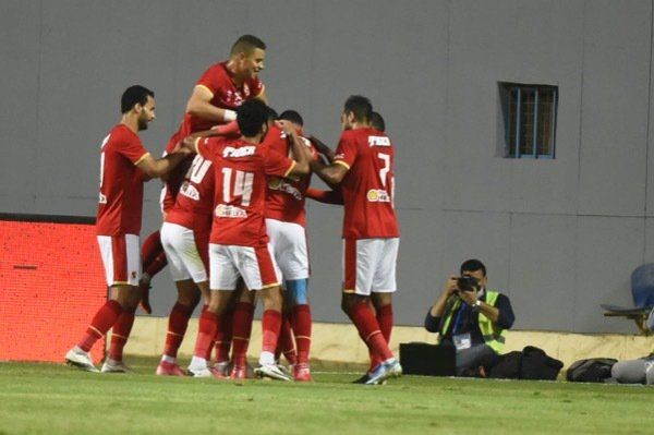 لاعبو الأهلي