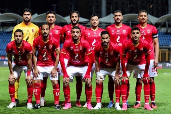لاعبو الأهلي