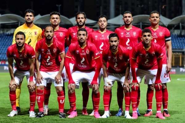 لاعبو الأهلي