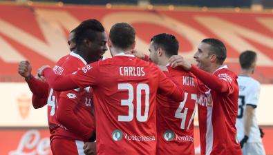 ارشيفية - لاعبو مونزا