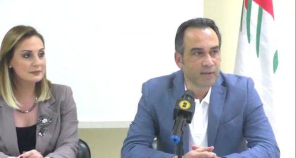 أوهانيان وبدر خلال المؤتمر الصحفي