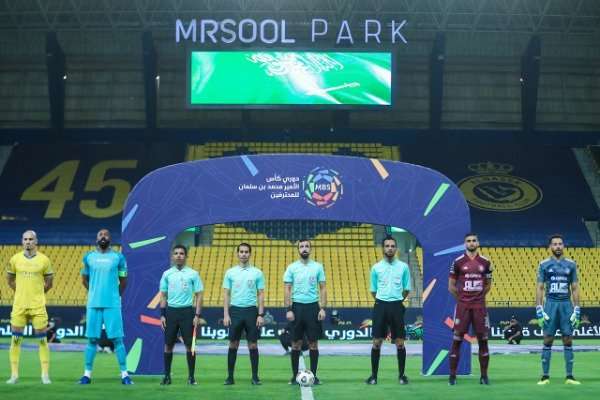 لاعبو الفريقين