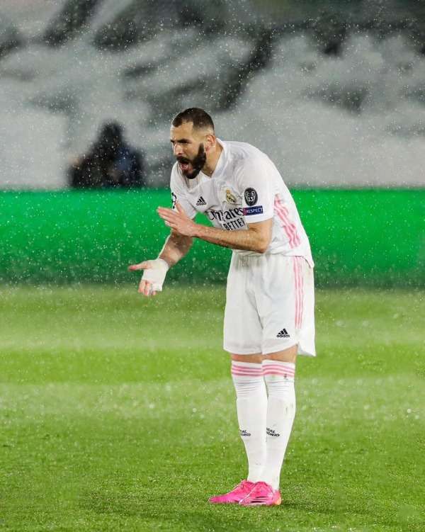 كريم بنزيما