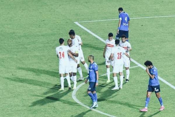 فرحة لاعبي الزمالك بهدف طارق حامد
