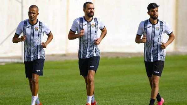   من تدريبات اللاعبين