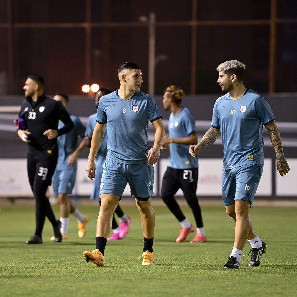 لاعبو الشباب