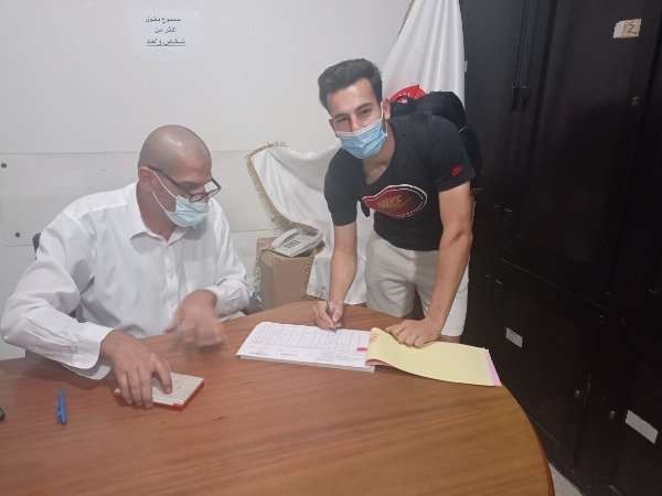 أثناء التوقيع