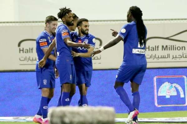 لاعبو الهلال