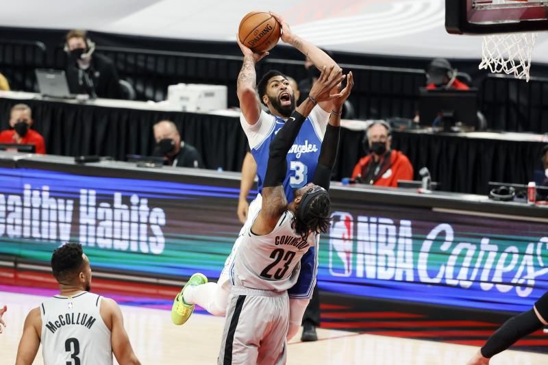 2021-05-08t025807z_2000435714_mt1usatoday16043165_rtrmadp_3_nba-los-angeles-lakers-at-portland-trail-blazers_reuters