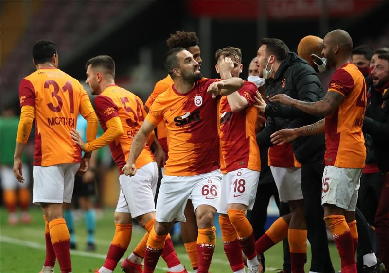 لاعبو جالطة سراي 