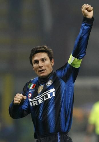 2011-02-062011-02-06t224336z_01_aga206_rtridsp_3_soccer-italy_reuters