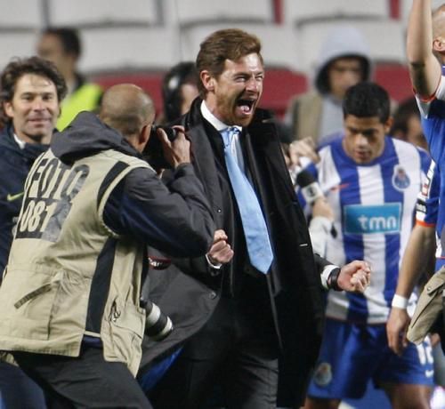 2011-04-032011-04-03t221328z_01_hgc11_rtridsp_3_soccer-portugal_reuters